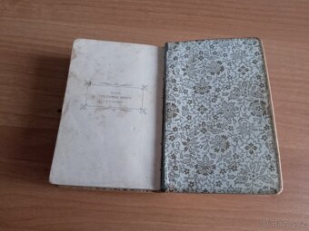 Starožitný zlatem zdobený kancionál - 5