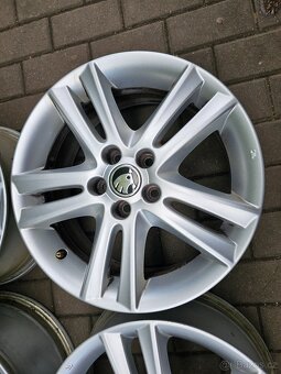 ALU kola disky Škoda 5x100 Roomster Fabia II R16 ET43 - 5