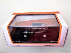 Model ŠKODA Rapid 136 GB Black "anglická verze" Abrex 1/43 - 5
