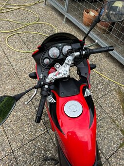 Honda CBR125R - 5