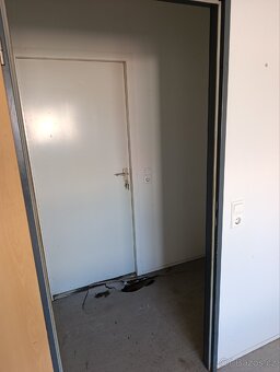 Kancelářský/obytný kontejner CORLEONE ( 3 × 6 a výška2,8m) - 5