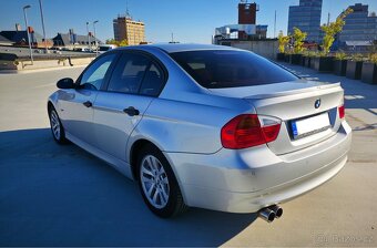 BMW E90 2.0i 2007 - 5