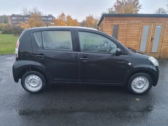 Daihatsu Sirion 4x4 1.3 16V, 64kW, 8/2006, klima - 5