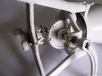 Šrotovník ruční, mlýnek na obilí - 5