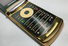 Motorola Razr V8 Gold, mobilní telefon - 5
