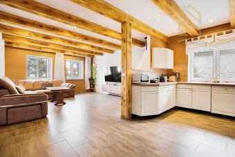 Prodej dvougeneračního domu 390m², pozemek 1356m², Louny - N - 5