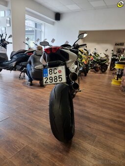 MV Agusta Brutale 1090RR - 5