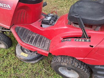 Zahradni traktor Honda - 5