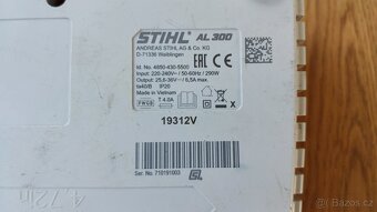 Rychlonabíječka STIHL AL 300 - 5
