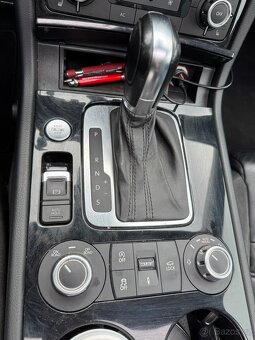 VW Touareg 7P 3.0 ,R-LINE ,keyless ,webasto v mobilu - 5