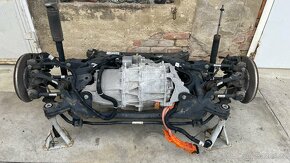 Tesla 3 - zadní náprava / motor / ramena - 5