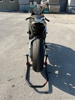 Honda CBR 1000RR SC59E - okruhovka - 5