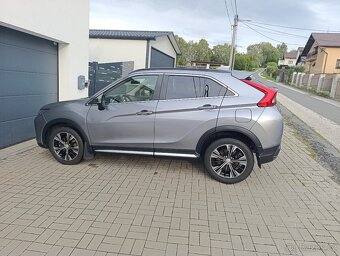 Mitsubishi Eclipse Cross 1,5 benzín - 5