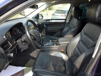 Volkswagen Touareg 3,0 TDi KŮŽE,NAVI,VÝHŘEV,1.MAJ - 5