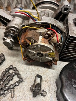 Motor babetta 207 + díly - 5