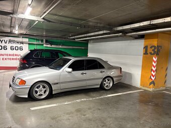 Mercedes-Benz W202 C240 V6 - 5