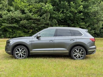 VW Touareg 3.0 TDI V6 210 kW výbava Atmosphere | Záruka - 5