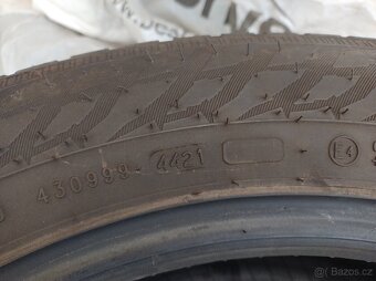 Prodám zimní pneu 215/60R17 - 5