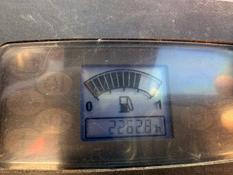 Prodám pásovy minibagr JCB 8016 CTS r.v. 2014 - 5