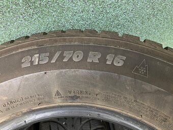 Prodám zimní pneu 215/70R16Michelin - 5