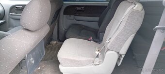 Hyundai Trajet č. B9256 - 5