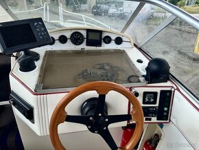 Kajutová Obytná loď NOR-DAN 6100 pro 8 lidí, spaní i wc - 5