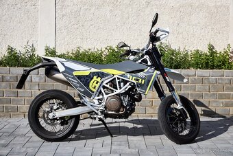 Husqvarna 701 Supermoto 2018 - 5
