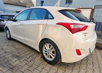 Hyundai i30 1.4-TEMPOMAT-KLIMA - 5