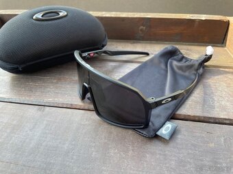 Oakley Sutro S Cerna nebo Bíla verze - 5