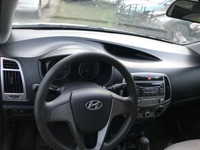 Hyundai i20 1.2i 16V Comfort,1.MAJITEL, LAHKO HAV - 5