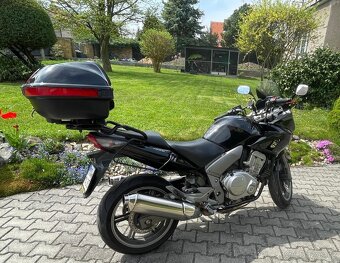 Honda CBF1000 - 5