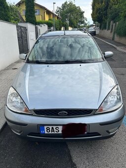 Ford Focus Ghia - 5