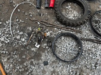 Pitbike díly, ceny domluvou, možnost prodat jako celek - 5