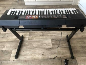 Elektrické klávesy Yamaha PSR F51 - 5