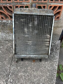 Prodám krásný kompletní chladič na ZETOR25 - 5