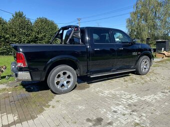 Dodge RAM 1500 Laramie 5.7 HEMI CrewCab2014--4x4--tažné 3.5t - 5