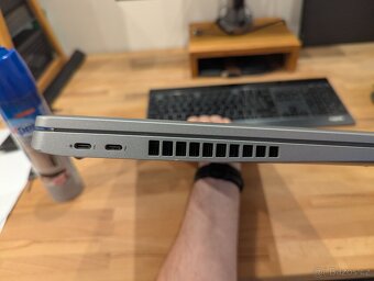 Dell Latitude 5520 - 15,6'',i5-1135G7,16GB,2xThunderbolt 4 - 5