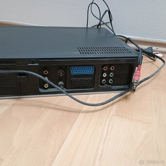 VCR a DVD PŘEHRÁVAČ SAMSUNG - 5