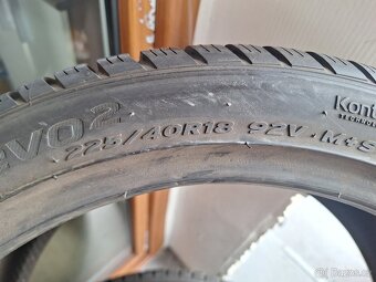 Prodám zimní pneu 225/40/18 Hankook - 5