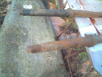 Prodám nápravy od kočáru a závěs k vozu. - 5