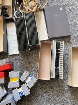 promítačka stará promítačka projektor retro video - 5