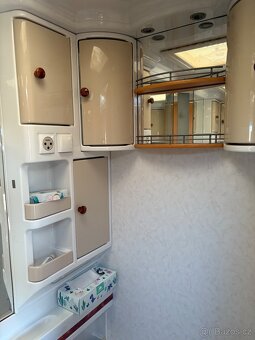 Karavan Hobby de Luxe 450 model 2008 - 5