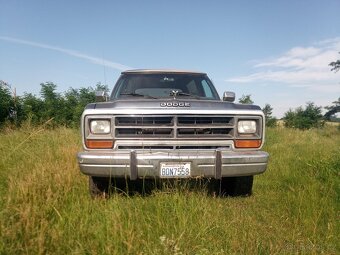 Dodge ramcharger - 5