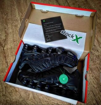NIKE Air max Shox TL "Triple Black" - 5