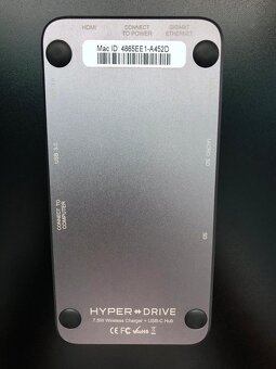 HyperDrive bezdrátová nabíječka a USB-C Hub - 5
