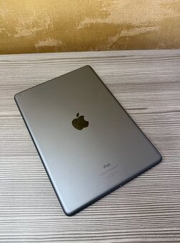 Apple iPad 8 128GB Space Gray, TOP STAV - 5