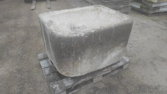 Stará kamenná stírka, kamenka, koryto, 104x80x64 cm - 5