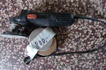 Aku šroubováky a rozbrušovačky - 5