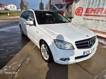 Prodám bílý MB C220 r.v.2/2009 combi - 5