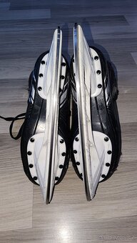 Bauer Vapor x2.6 hokejove brusle 38.5 (5 D) - 5